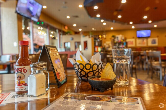 Rainier Crest offers easy access to Newcastle dining spots with diverse restaurant options.