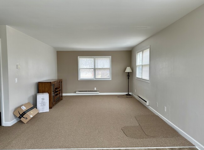 226 Maple St, Sugar Grove, IL 60554 - photo 3