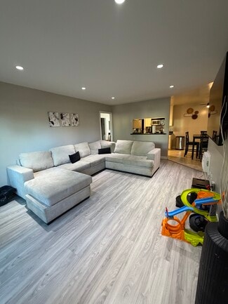 1345 Cabrillo Park Dr Unit K09, Santa Ana, CA 92701