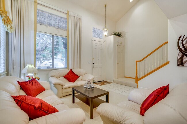 27479 Green Wood Rd unit ID1305057P, Hayward, CA 94544 - photo 2