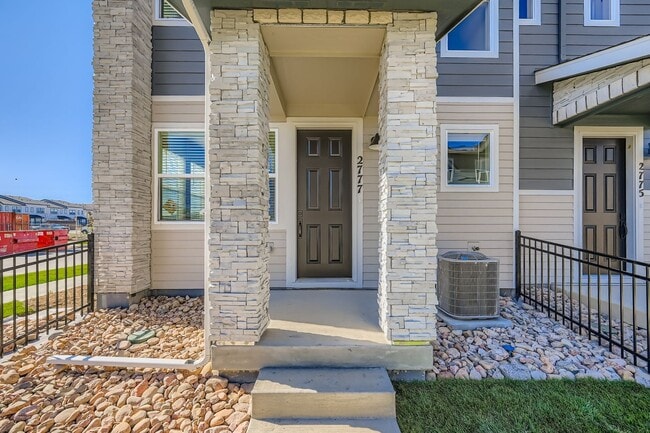 2777 Bear Springs Cir, Longmont, CO 80503 - photo 4
