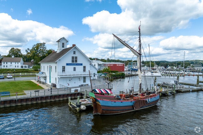 The Connecticut River Museum in Essex provides cultural education.