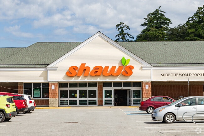 Shaw's is the main grocery store near West Bath.