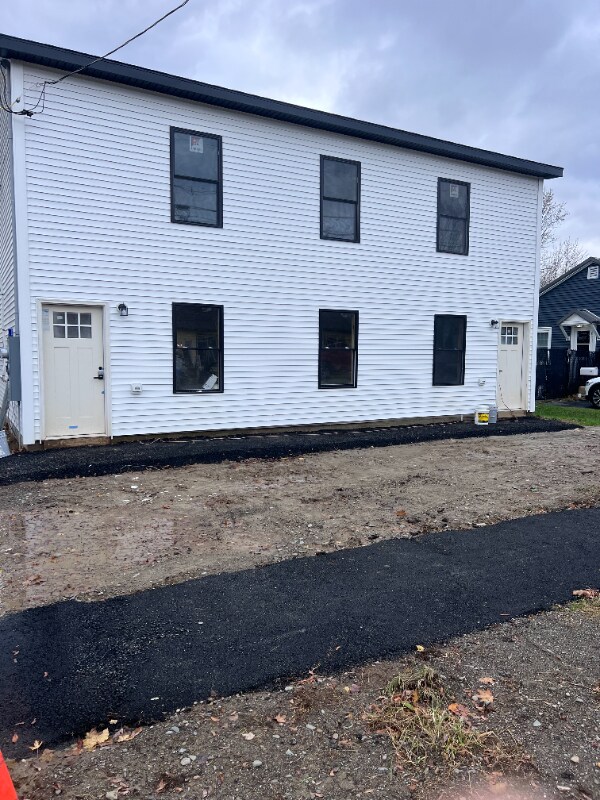 254 Lincoln St Unit 1, Bangor, ME 04401