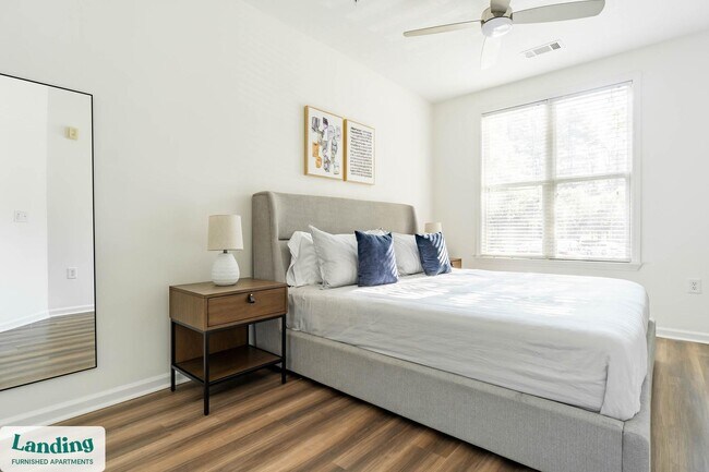 1017 Umstead Hollow Place unit 1215, Cary, NC 27513 - photo 3