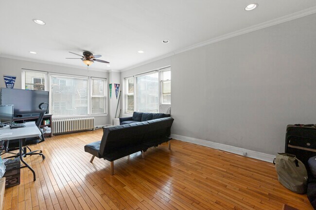 433 W Wellington Ave unit 2S, Chicago, IL 60657 - photo 3