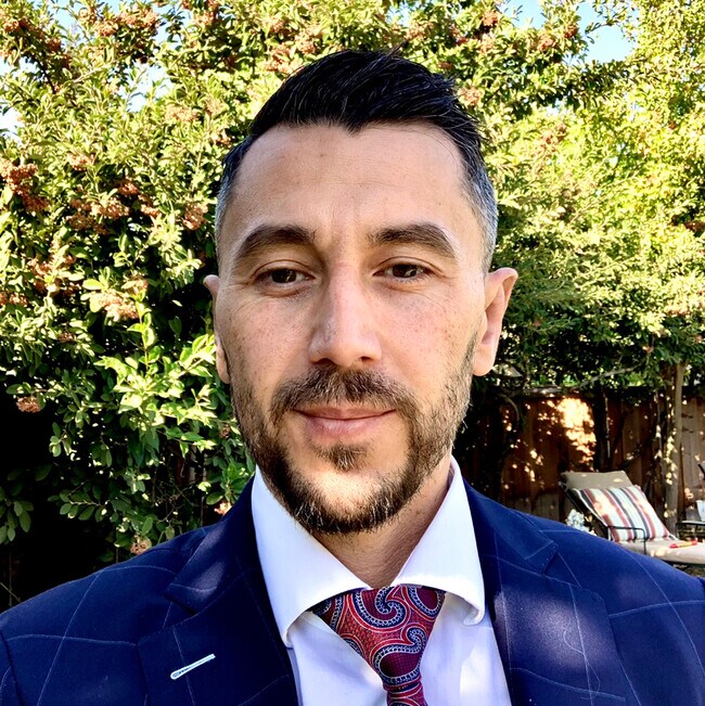 Agent Photo