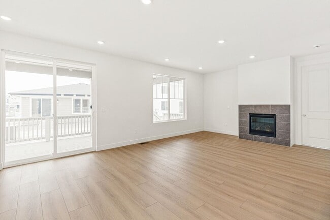 20665 E 57th Dr, Aurora, CO 80019 - photo 2