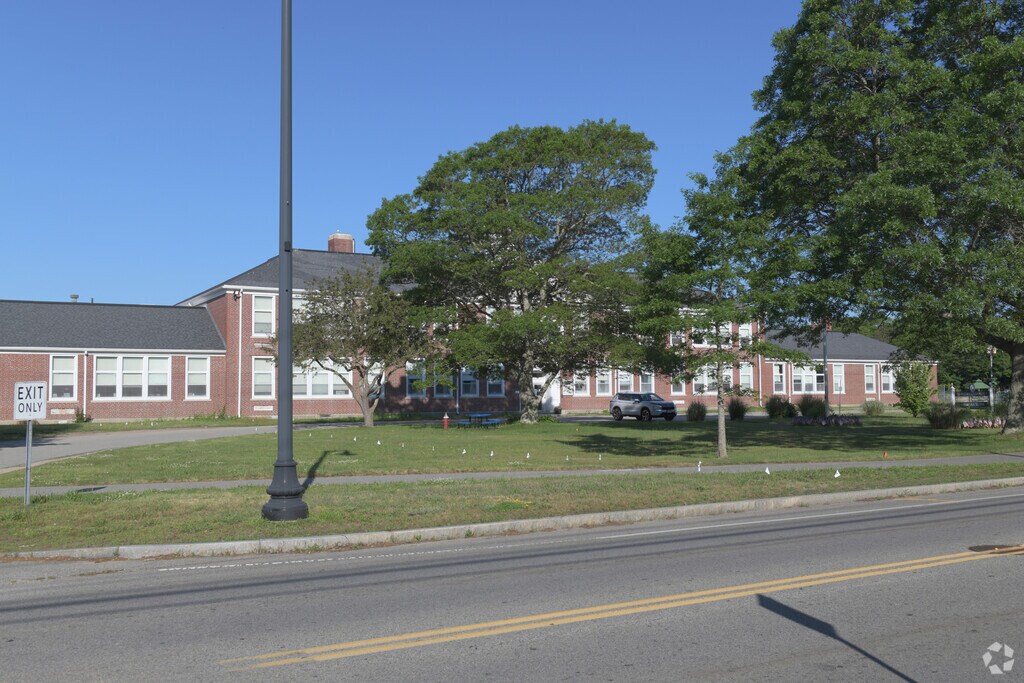 The Barnstable Community Innovation School is a K- 12 school with project-based learning.