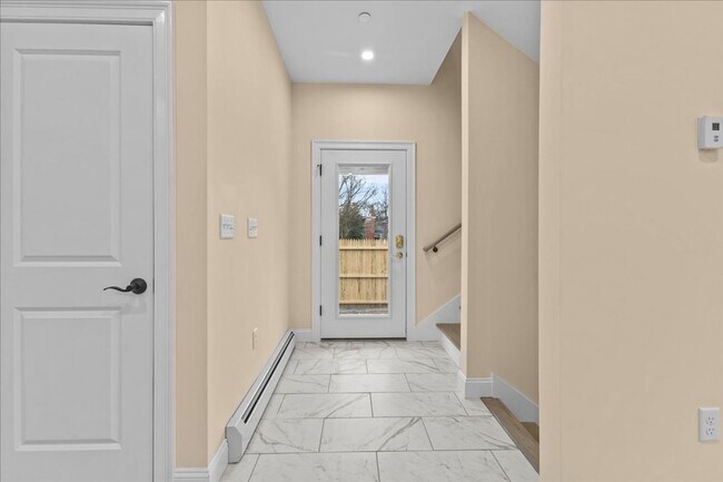 86-88-88 N Winooski Ave unit 86 North Winooski Av, Burlington, VT 05401 - photo 6