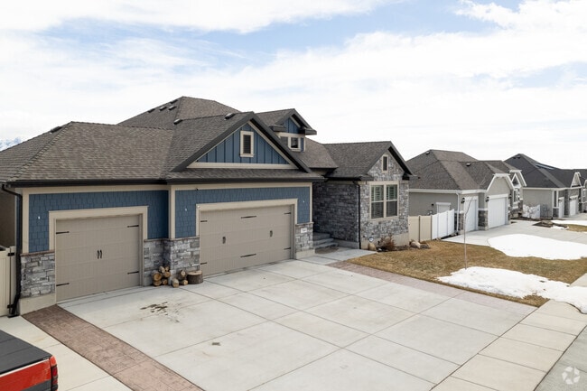Shadow Mountain residents can enjoy spacious driveways and two-car garages.