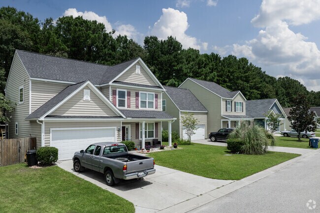 Cordesville has beautiful craftsman style homes with landscaped yards.