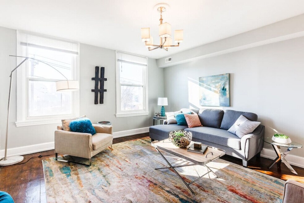 424 Liberty Hill unit ID1056033P, Cincinnati, OH 45202 - photo 1