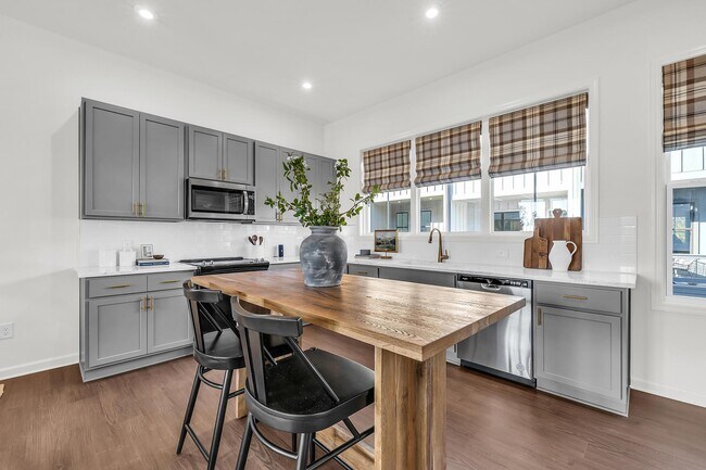 143 Peerless Ave, Chattanooga, TN 37405 - photo 2