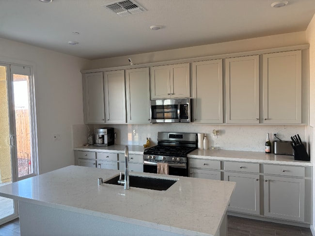 1069 Lost Creek Ranch Dr, Plumas Lake, CA 95961 - photo 5