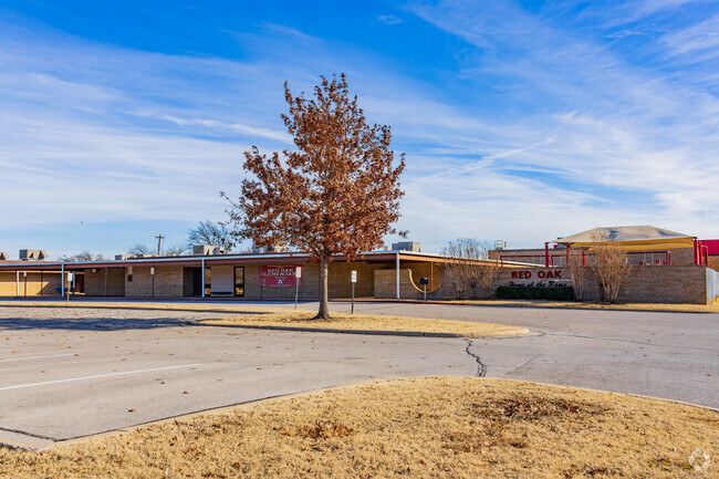 Kids are challenged to excel at Red Oak Elementary School.