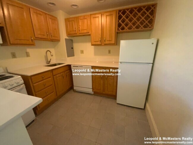 379 Commonwealth Ave unit 5, Boston, MA 02115 - photo 2