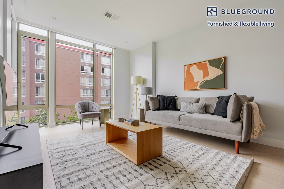 1224 M St NW unit FL6-ID1077, Washington, DC 20005 - photo 1