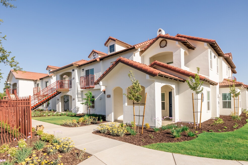 The Villas at Ellis Manor, Fresno, CA 93720 - photo 1