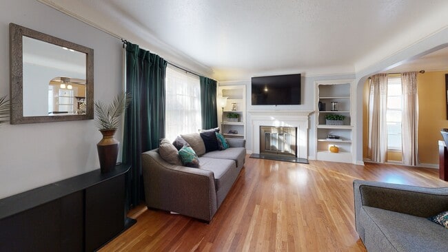 1865 Idlehurst Dr, Euclid, OH 44117 - photo 2