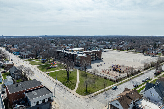 West Allis students can walk to Jefferson Elementary School.