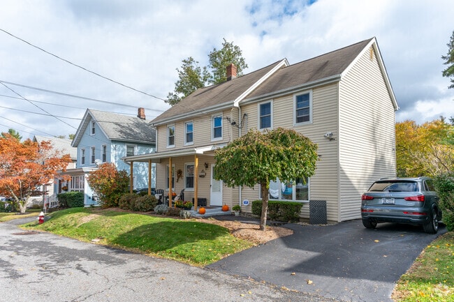 New home owners can find Colonial Revival style homes for a perfect blend of old and modern living.