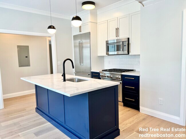 142 Pleasant St unit 1, Dorchester, MA 02125 - photo 4