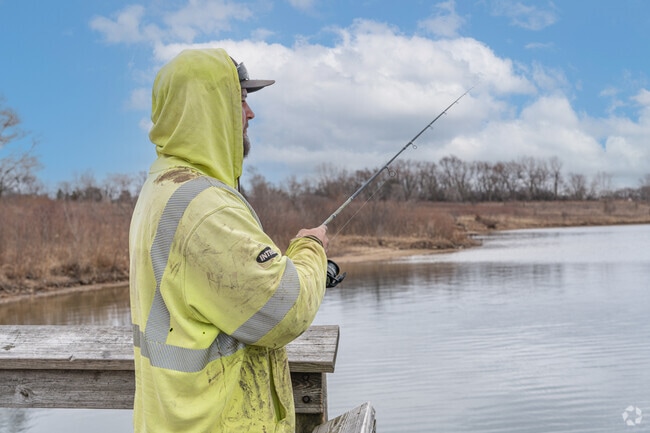Residents of Carol Stream can enjoy the various fishing spots throughout the neighborhood.