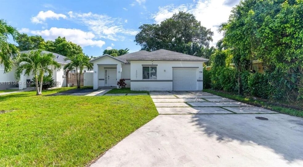 23061 SW 124th Ct, Miami, FL 33170 - photo 1