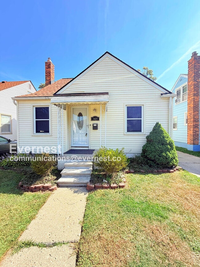 3419 Monroe St, Dearborn, MI 48124