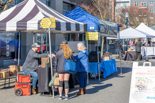 Manhattan residents love to head to the Burien Farmers Market when the sun is shining.