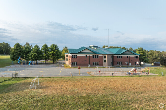 Enfield Station Elementary School got a B- in the academics category from Niche.