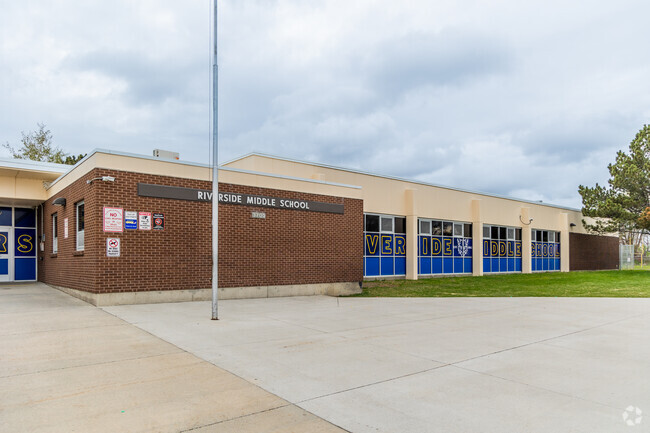 Riverside Junior High School is located in Billings.