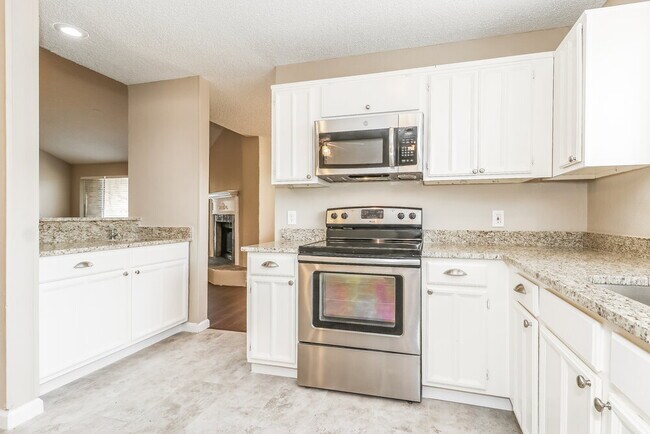 4213 Claremont Dr, Grand Prairie, TX 75052 - photo 7