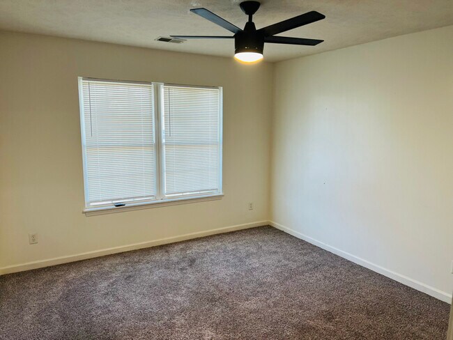 4557 Butler Ave, Omaha, NE 68104 - photo 6