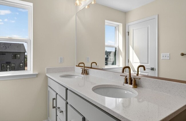 1805 Constellation Dr, Baltimore,, MD 21222 - photo 7