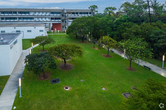Aerial view of the School for Advanced Studies Kendall Campus courtyard.