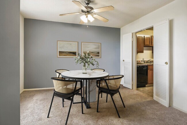 Chateau, Silver Spring, MD 20903 - photo 5