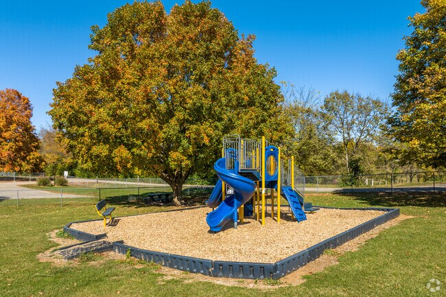 Robert Lonnie Suffoletta Memorial Park is one of multiple parks within Indian Hills.