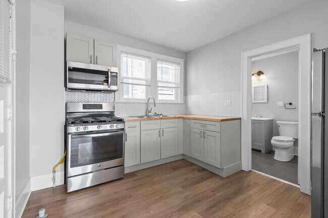 3222 W Grace St unit 1, Chicago, IL 60618 - photo 2