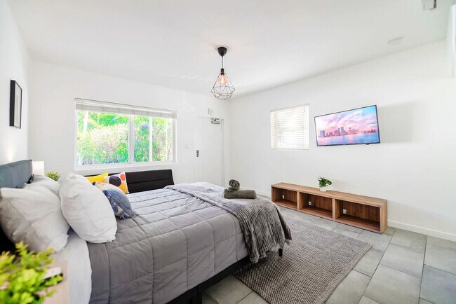 515 NE 82nd St unit FL1-ID1022261P, Miami, FL 33138 - photo 3