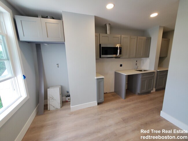 31 Faywood Ave unit 3, Boston, MA 02128 - photo 7