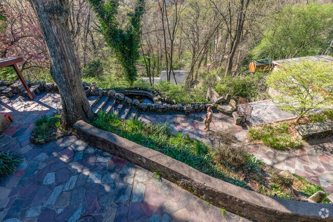 Lighthouse Hill’s risk of flooding is minimal due to its elevated vantage point.