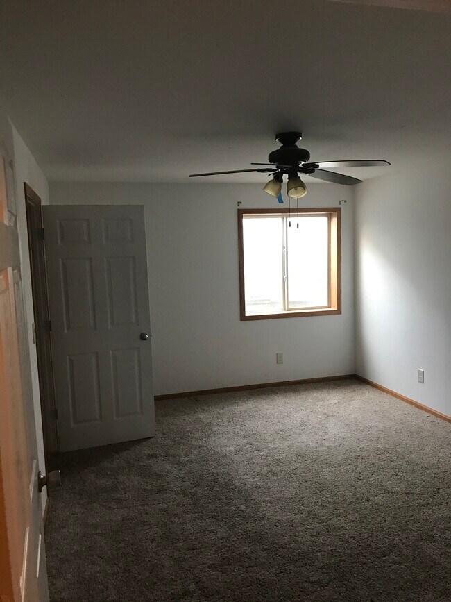 1722 Crooked Ave, Holmen, WI 54636 - photo 5