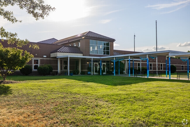 Simpsonville Elementary has a large campus.