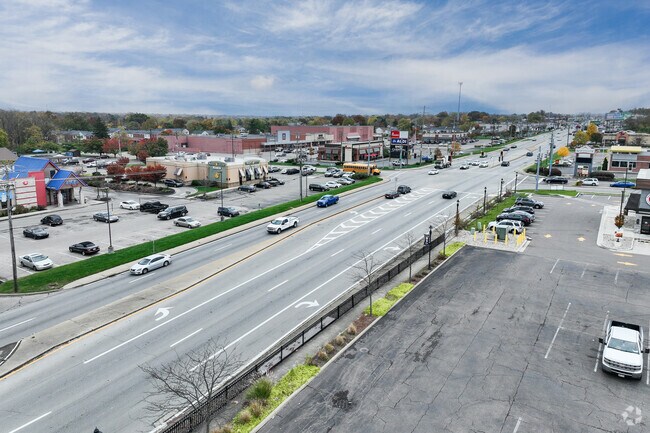 The busy Colerain Ave in Cincinnati, OH has Northgate Mall and many popular restaurants.