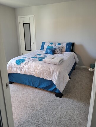 121 Garnet Dr, Acworth, GA 30101