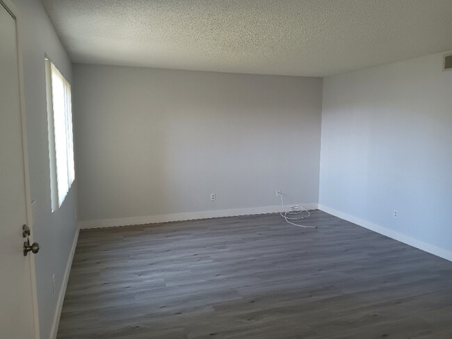 12250 17th St unit 3, Yucaipa, CA 92399 - photo 5