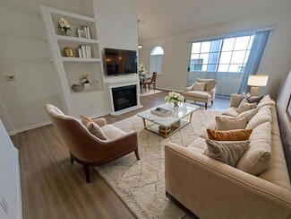 922 Croft Ave Unit 203, Los Angeles, CA 90069