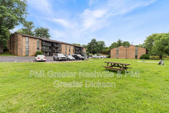 405 Spring St unit B-34, Dickson, TN 37055 - photo 3